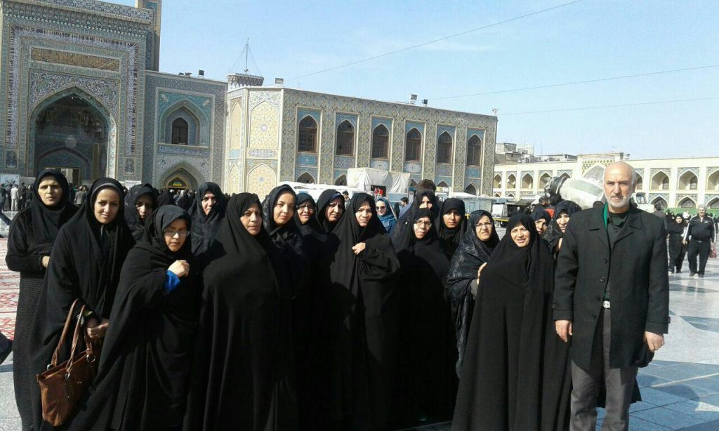 اعزام 86 بافنده فرش دستباف قمات به مشهد مقدس